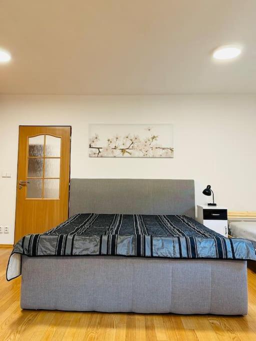 Family-Friendly Prague 5 Stay Eksteriør bilde